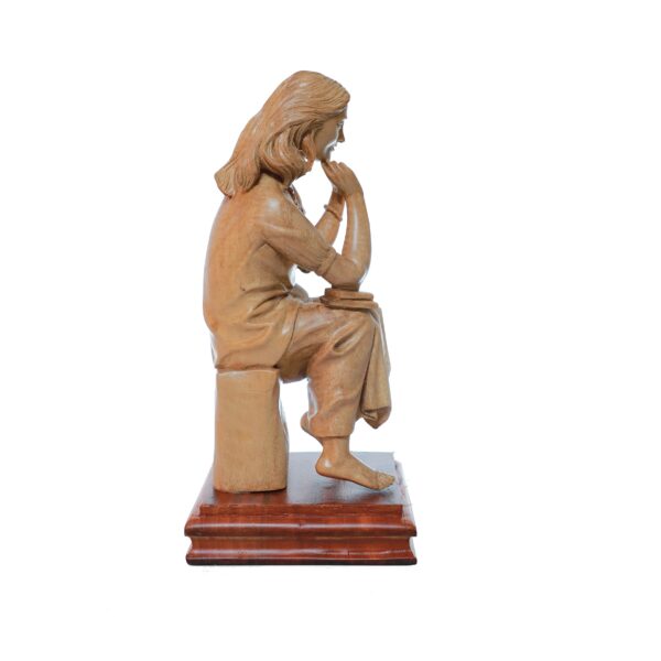 Lady Sitting Statue - Image 3